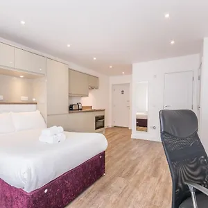 Apartment Town Or Country - Canute, Southampton